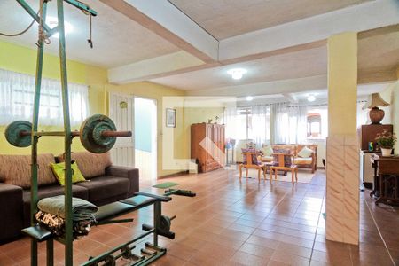 Casa à venda com 340m², 5 quartos e 1 vagaSalão