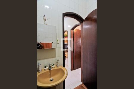 Casa à venda com 340m², 5 quartos e 1 vagaCasa 2 - Banheiro