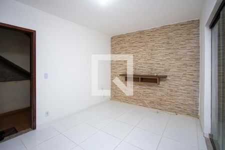 Sala de apartamento para alugar com 2 quartos, 60m² em Trindade, São Gonçalo