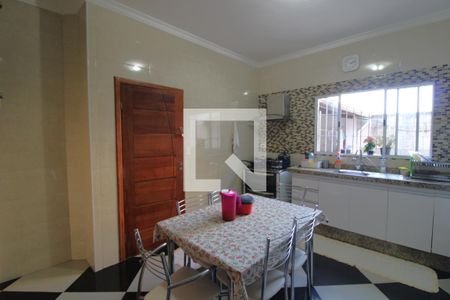 Casa à venda com 240m², 3 quartos e 1 vagaCozinha