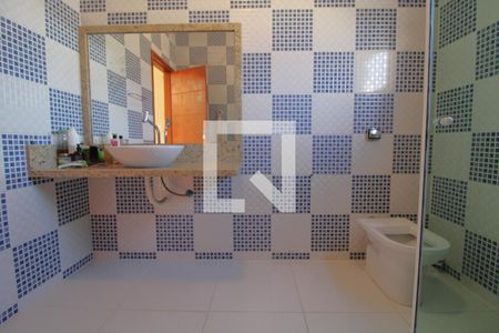 Casa à venda com 240m², 3 quartos e 1 vagaBanheiro comum