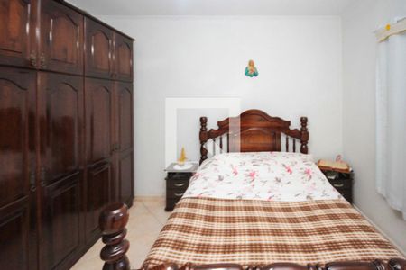 Casa à venda com 360m², 3 quartos e 3 vagas Casa à venda com 360m², 3 quartos e 3 vagasQuarto 02
