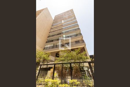 Studio à venda com 33m², 1 quarto e 1 vaga Studio à venda com 33m², 1 quarto e 1 vagaFachada