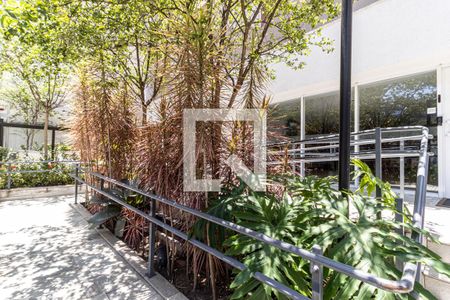 Studio à venda com 33m², 1 quarto e 1 vaga Studio à venda com 33m², 1 quarto e 1 vagaEntrada