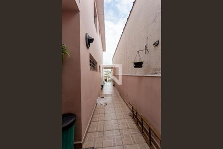 Casa à venda com 173m², 3 quartos e 4 vagas Casa à venda com 173m², 3 quartos e 4 vagasCorredor