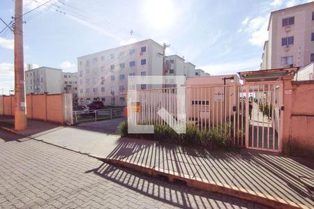 Apartamento para alugar com 45m², 2 quartos e 1 vaga Apartamento para alugar com 45m², 2 quartos e 1 vagaFachada