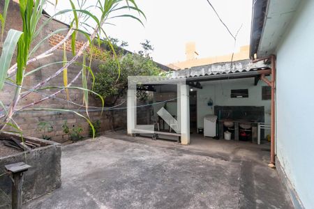 Casa à venda com 250m², 3 quartos e 1 vaga Casa à venda com 250m², 3 quartos e 1 vagaQuintal