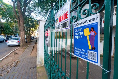 Casa à venda com 340m², 5 quartos e 4 vagasPlaquinha