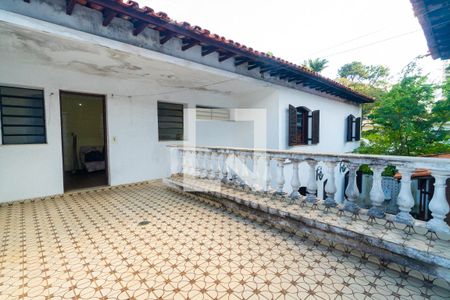 Casa à venda com 340m², 5 quartos e 4 vagasVaranda