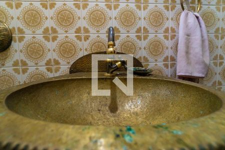 Casa à venda com 340m², 5 quartos e 4 vagasLavabo 2 Detalhe