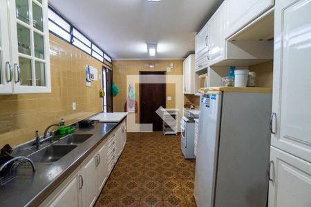 Casa à venda com 340m², 5 quartos e 4 vagasCozinha