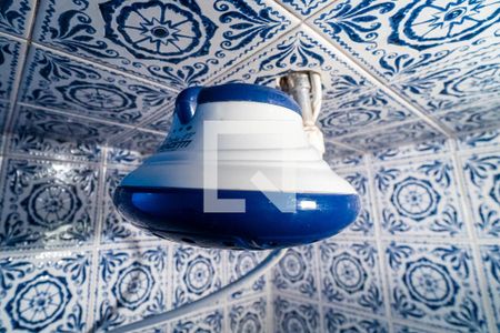 Casa à venda com 340m², 5 quartos e 4 vagasBanheiro da Suíte Detalhe