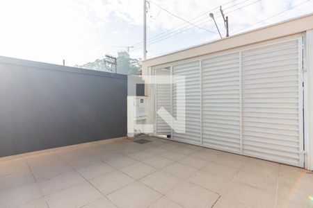 Casa à venda com 120m², 3 quartos e 2 vagas Casa à venda com 120m², 3 quartos e 2 vagasGaragem