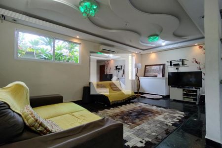 Casa à venda com 1235m², 5 quartos e 5 vagas Casa à venda com 1235m², 5 quartos e 5 vagasSala 2