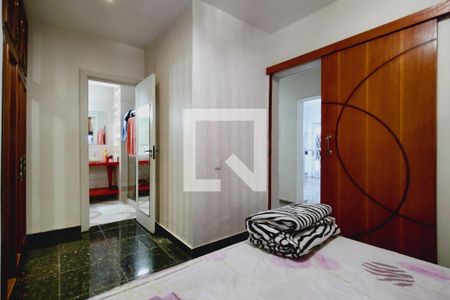 Casa à venda com 1235m², 5 quartos e 5 vagas Casa à venda com 1235m², 5 quartos e 5 vagasQuarto 1 - Suíte