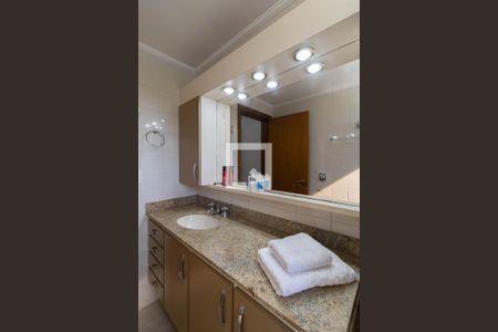 Apartamento à venda com 197m², 4 quartos e 2 vagasBanheiro da Suíte 2