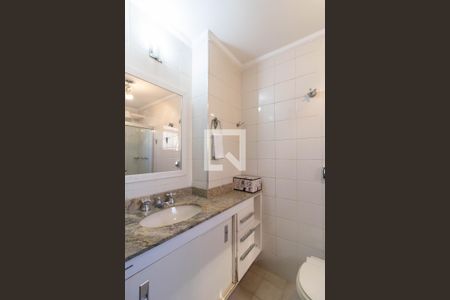 Apartamento à venda com 197m², 4 quartos e 2 vagasBanheiro da Suíte 3