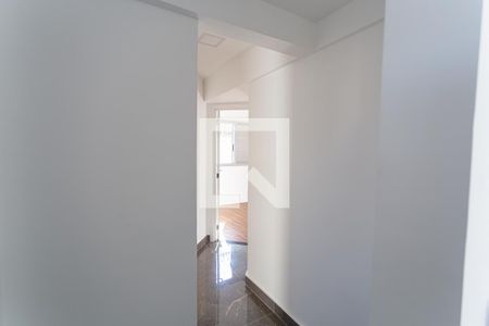 Corredor de apartamento para alugar com 3 quartos, 126m² em Sagrada Família, Belo Horizonte