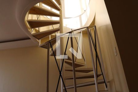 Detalhe sala 1 de apartamento para alugar com 3 quartos, 150m² em Cambuí, Campinas