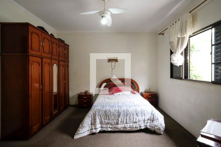 Casa à venda com 350m², 4 quartos e 4 vagasSuíte 