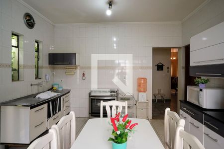 Casa à venda com 350m², 4 quartos e 4 vagasCozinha