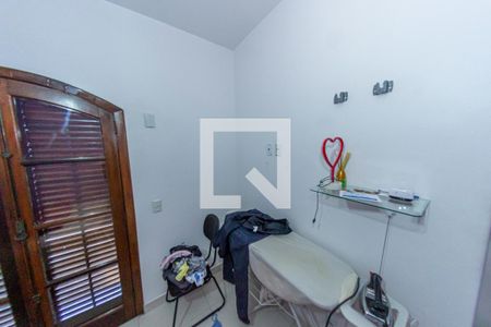 Casa para alugar com 263m², 4 quartos e 2 vagasSuíte