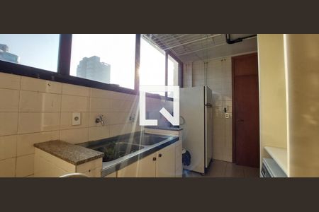 Apartamento à venda com 266m², 3 quartos e 2 vagas Apartamento à venda com 266m², 3 quartos e 2 vagasCozinha