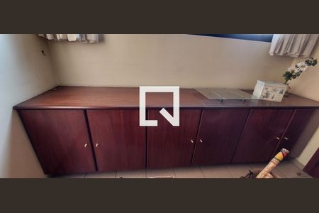 Apartamento à venda com 266m², 3 quartos e 2 vagas Apartamento à venda com 266m², 3 quartos e 2 vagasBanheiro