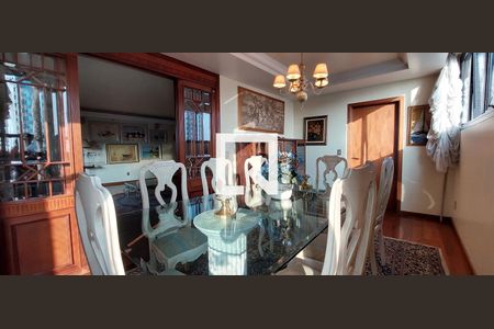 Apartamento à venda com 266m², 3 quartos e 2 vagas Apartamento à venda com 266m², 3 quartos e 2 vagasCozinha