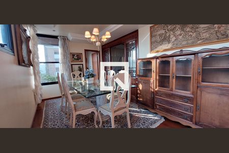 Apartamento à venda com 266m², 3 quartos e 2 vagas Apartamento à venda com 266m², 3 quartos e 2 vagasCozinha