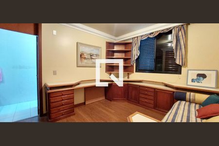 Apartamento à venda com 266m², 3 quartos e 2 vagas Apartamento à venda com 266m², 3 quartos e 2 vagasQuarto