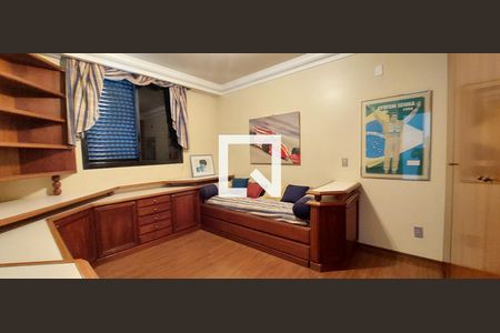 Apartamento à venda com 266m², 3 quartos e 2 vagas Apartamento à venda com 266m², 3 quartos e 2 vagasQuarto