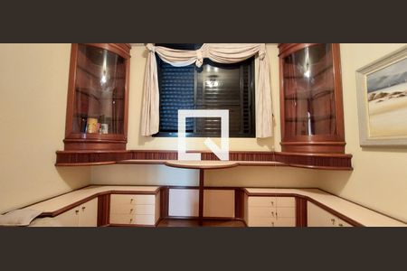 Apartamento à venda com 266m², 3 quartos e 2 vagas Apartamento à venda com 266m², 3 quartos e 2 vagasQuarto