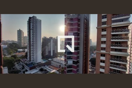 Apartamento à venda com 266m², 3 quartos e 2 vagas Apartamento à venda com 266m², 3 quartos e 2 vagasvaranda