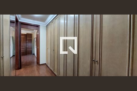 Apartamento à venda com 266m², 3 quartos e 2 vagas Apartamento à venda com 266m², 3 quartos e 2 vagasQuarto