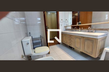 Apartamento à venda com 266m², 3 quartos e 2 vagas Apartamento à venda com 266m², 3 quartos e 2 vagasBanheiro