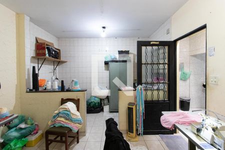 Casa à venda com 100m², 3 quartos e 2 vagas Casa à venda com 100m², 3 quartos e 2 vagasSala/Cozinha