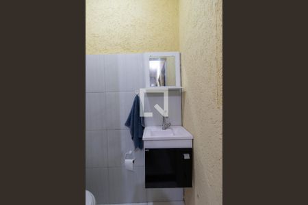 Casa à venda com 100m², 3 quartos e 2 vagas Casa à venda com 100m², 3 quartos e 2 vagasLavabo