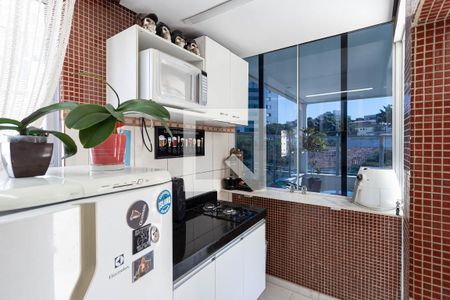 Apartamento à venda com 120m², 4 quartos e 2 vagas Apartamento à venda com 120m², 4 quartos e 2 vagasCozinha 2