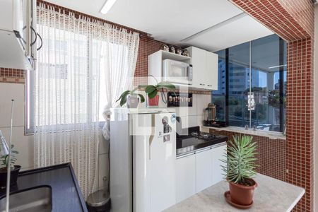 Apartamento à venda com 120m², 4 quartos e 2 vagas Apartamento à venda com 120m², 4 quartos e 2 vagasCozinha 2