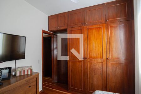 Apartamento à venda com 120m², 4 quartos e 2 vagas Apartamento à venda com 120m², 4 quartos e 2 vagasQuarto 1