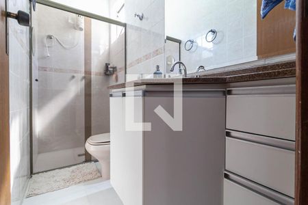Apartamento à venda com 120m², 4 quartos e 2 vagas Apartamento à venda com 120m², 4 quartos e 2 vagasBanheiro da suíte