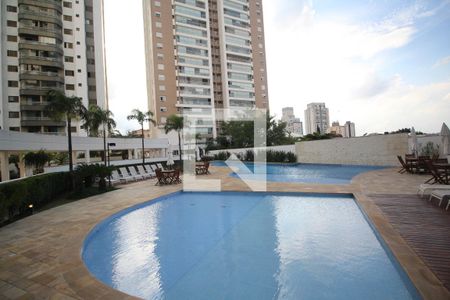Apartamento para alugar com 145m², 4 quartos e 2 vagasÁrea comum - Piscina