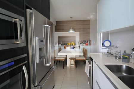 Apartamento para alugar com 145m², 4 quartos e 2 vagasCozinha