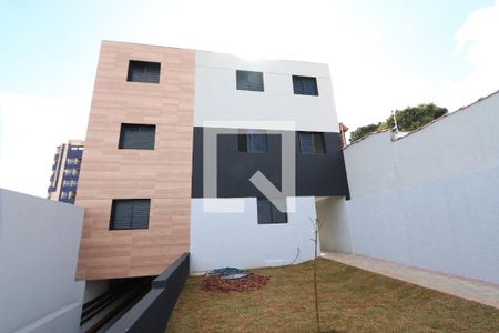Apartamento à venda com 30m², 1 quarto e sem vaga Apartamento à venda com 30m², 1 quarto e sem vagaEntrada