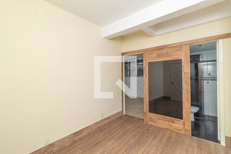Casa à venda com 180m², 3 quartos e 6 vagas Casa à venda com 180m², 3 quartos e 6 vagasSala casa 2