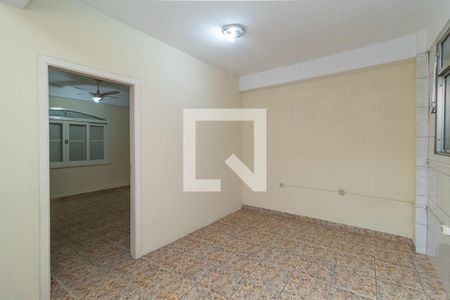 Casa à venda com 180m², 3 quartos e 6 vagas Casa à venda com 180m², 3 quartos e 6 vagasCozinha casa 2