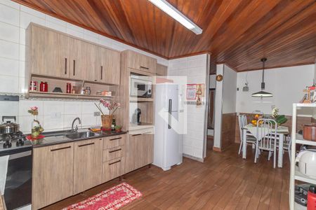 Casa à venda com 180m², 3 quartos e 6 vagas Casa à venda com 180m², 3 quartos e 6 vagasCozinha casa 1