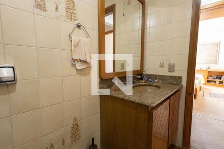 Apartamento para alugar com 132m², 3 quartos e 2 vagas Apartamento para alugar com 132m², 3 quartos e 2 vagasBanheiro Corredor