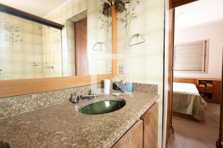 Apartamento para alugar com 132m², 3 quartos e 2 vagas Apartamento para alugar com 132m², 3 quartos e 2 vagasBanheiro da Suíte